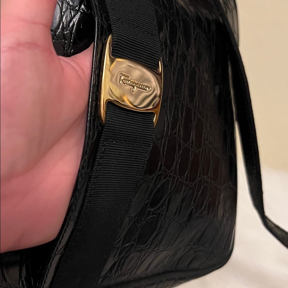 Salvatore Ferragamo Black Croc-Embossed Leather Crossbody with Gold Vara Buckle - Picture 4 of 13
